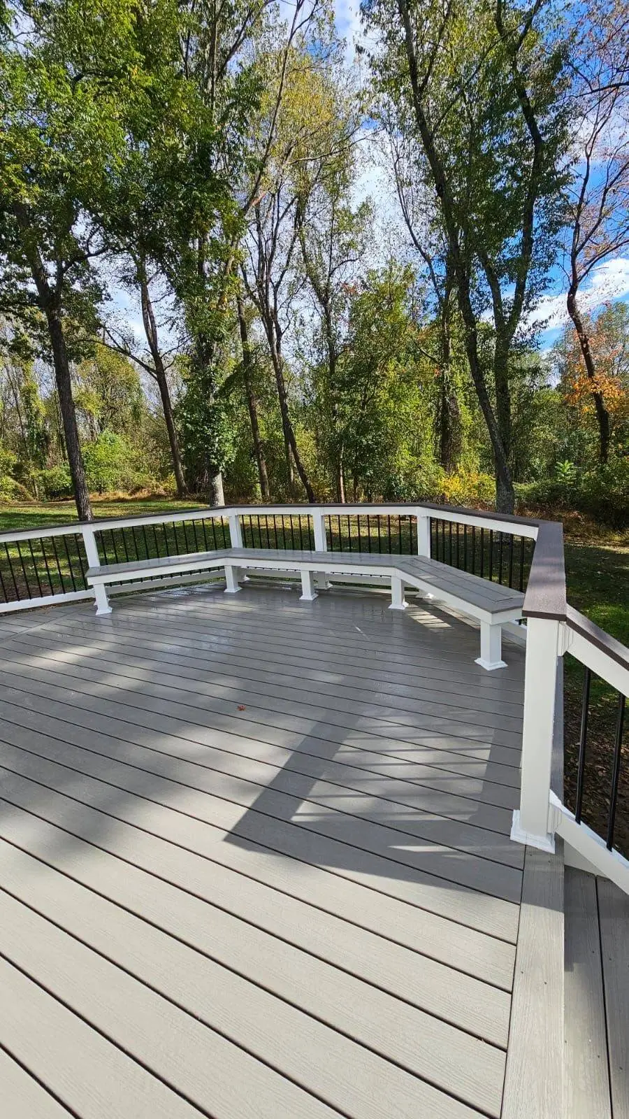 Trex Enhance Basics in Tide Pool with Finyline railing, Brookville, MD.