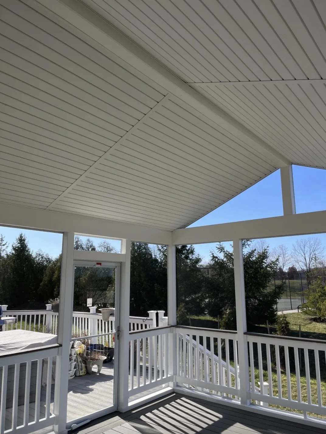 Outside, Screened enclosure, Laurel, MD