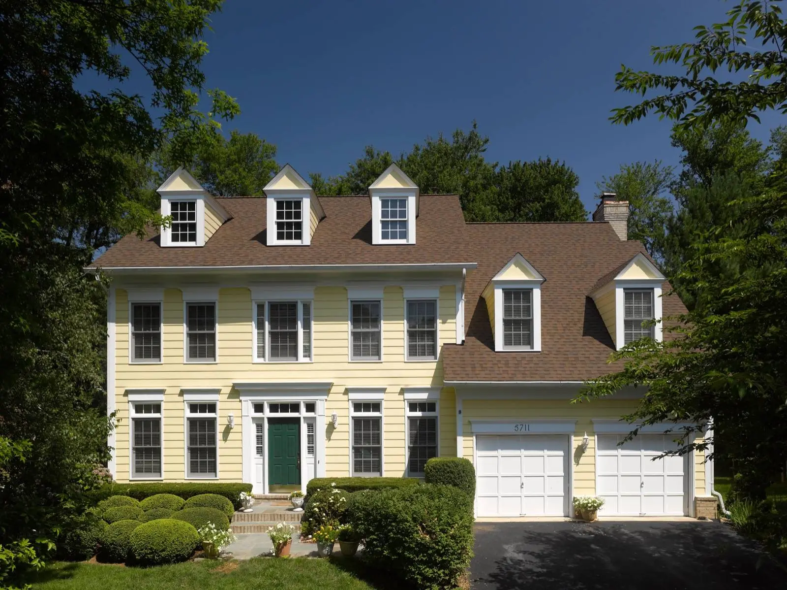 CertainTeed Landmark roof in Heather Blend.