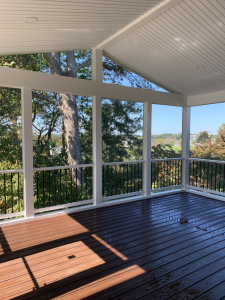 Classic Remodeling Deck & Screened Enclosure